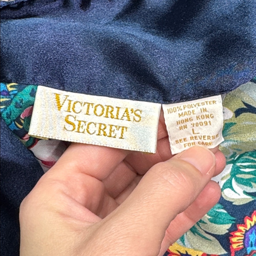 Vintage Victoria's Secret Gold Label Satin Floral Nightshirt Size Large - Picture 7 of 8